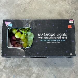Vintage Lighted Grapes and Grapevine rubber plastic string lights NOS NWT